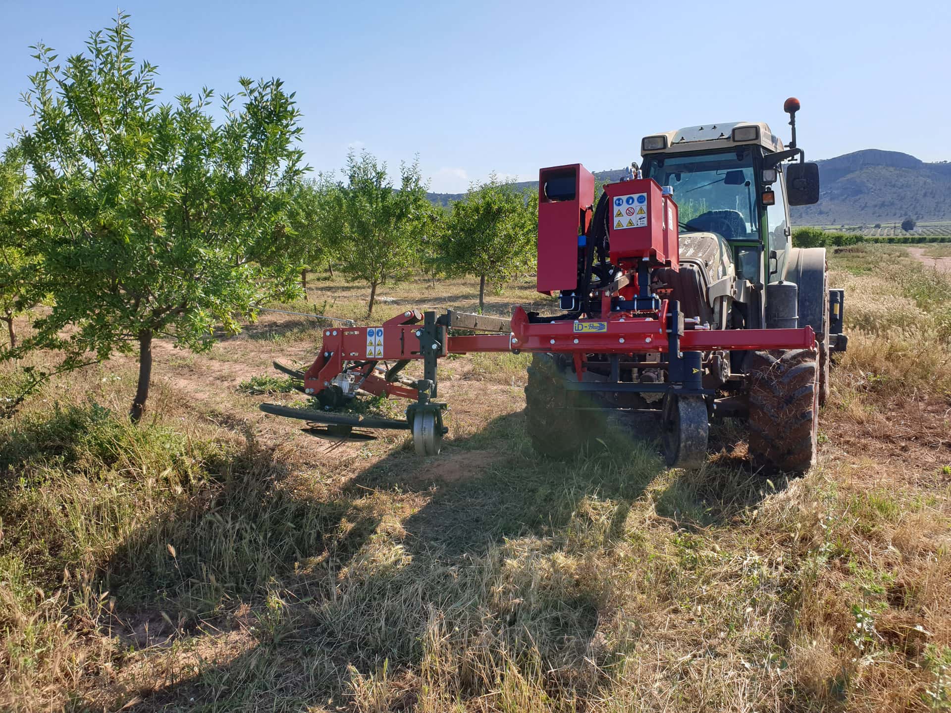 ID DAVID ID-XL Reversible In-Row Weeder for Orchards thumbnail 2