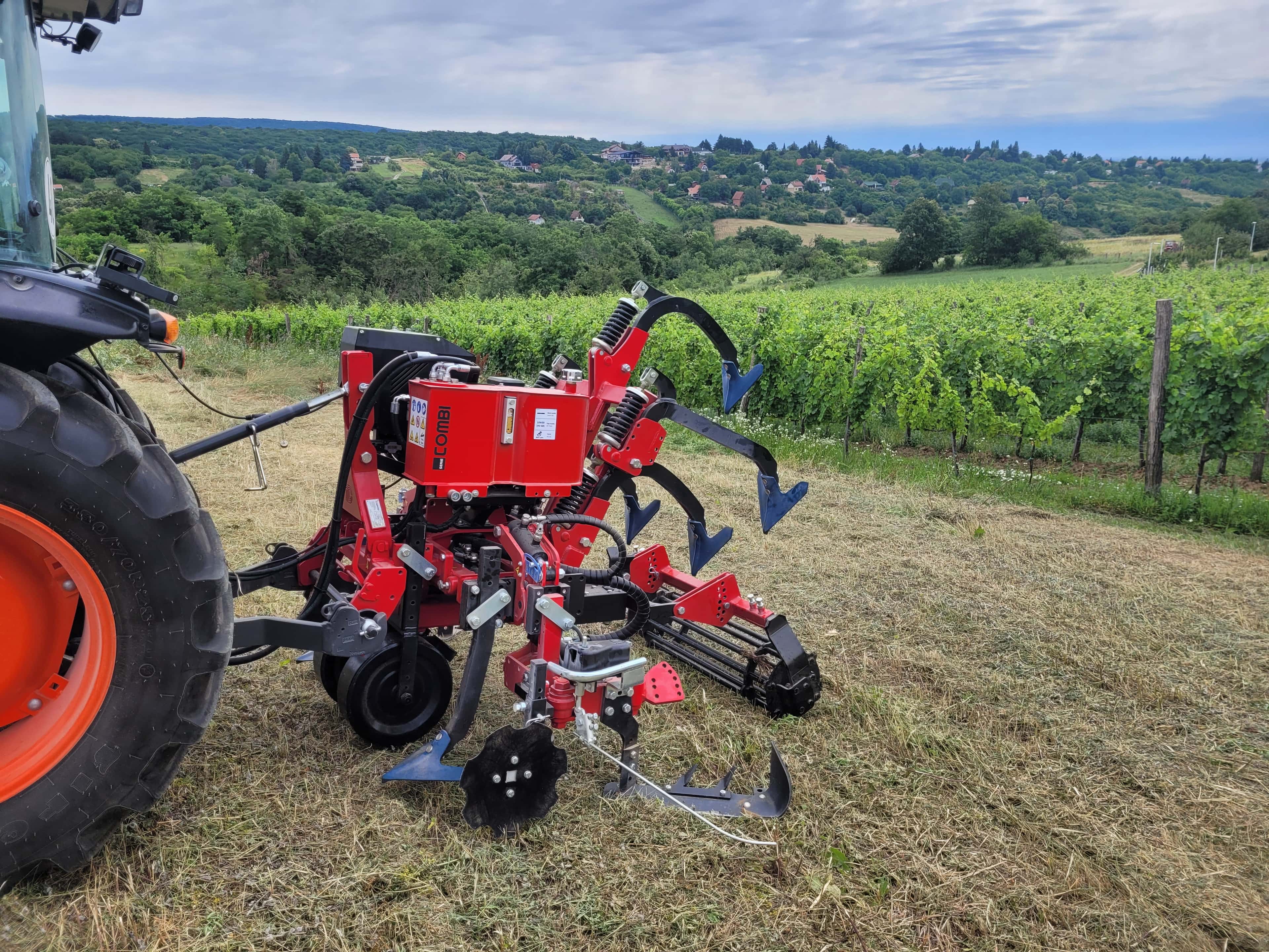 ID DAVID COMBI Combined Cultivator with In-Row Weeders thumbnail 4